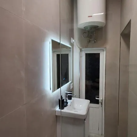 49 Center Отель Тирана