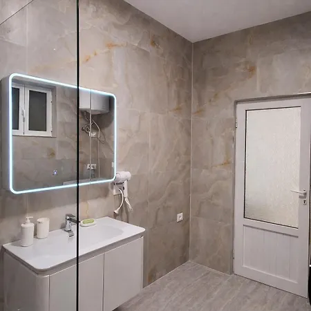 49 Center 3* Тирана